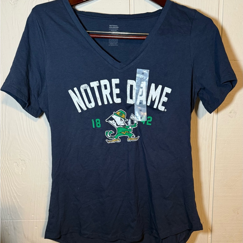 Notre Dame T-shirt V Neck Short Sleeve Women’s Medium NWOT